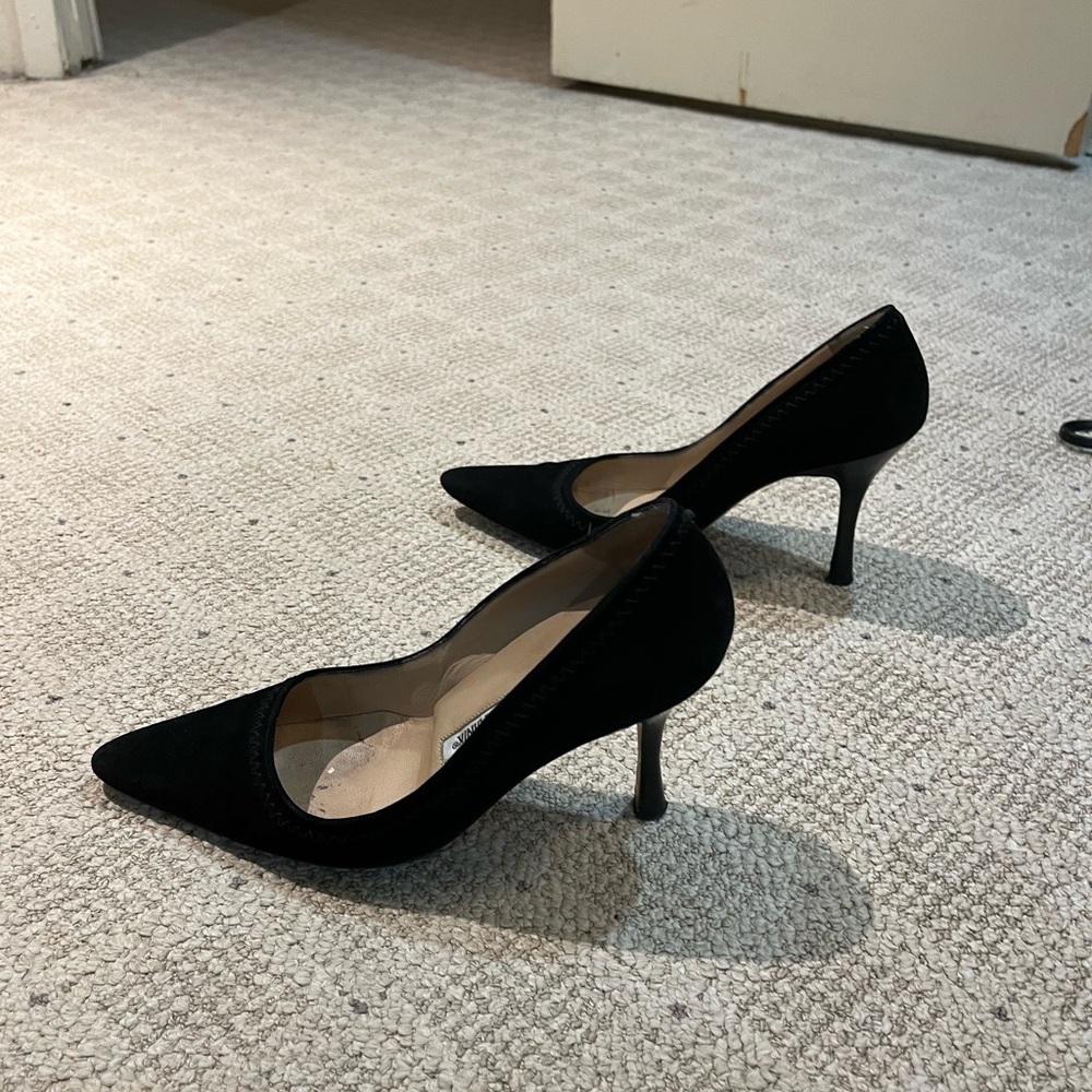 Manolo Blahnik Suede Pointed Toe Pumps. - Picture 10 of 15